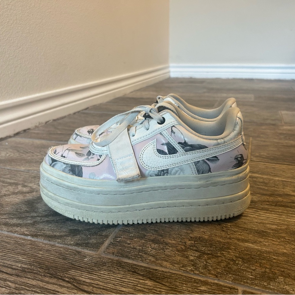 Nike Vandal 2K LX Floral White Pink Women’s Sz 8 Platform Sneakers AQ7892-100